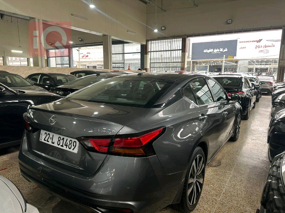 نيسان ألتيما